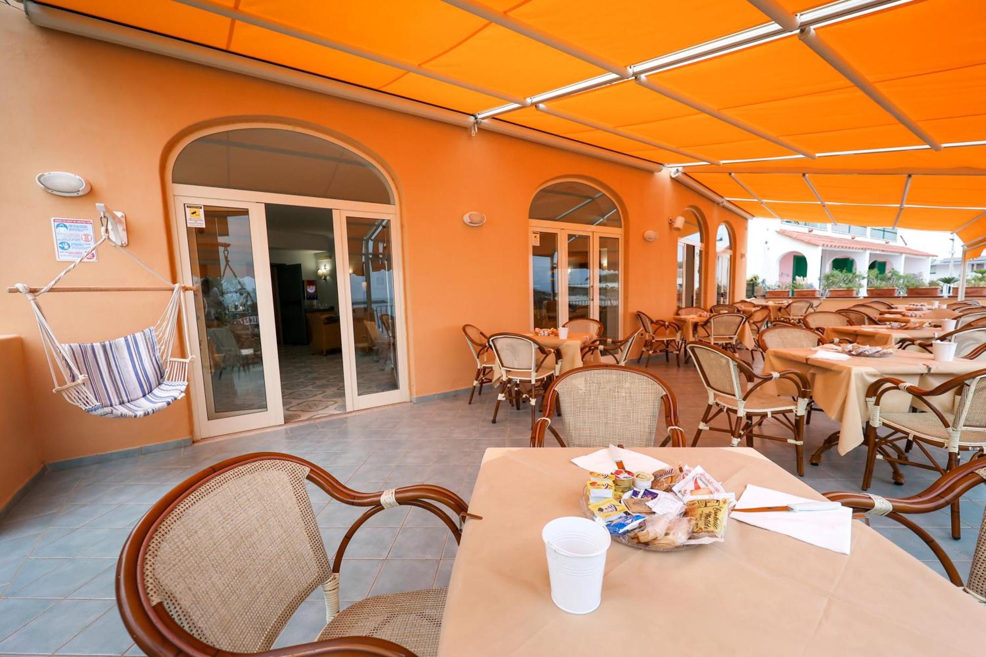 Hotel Rivamare 3*