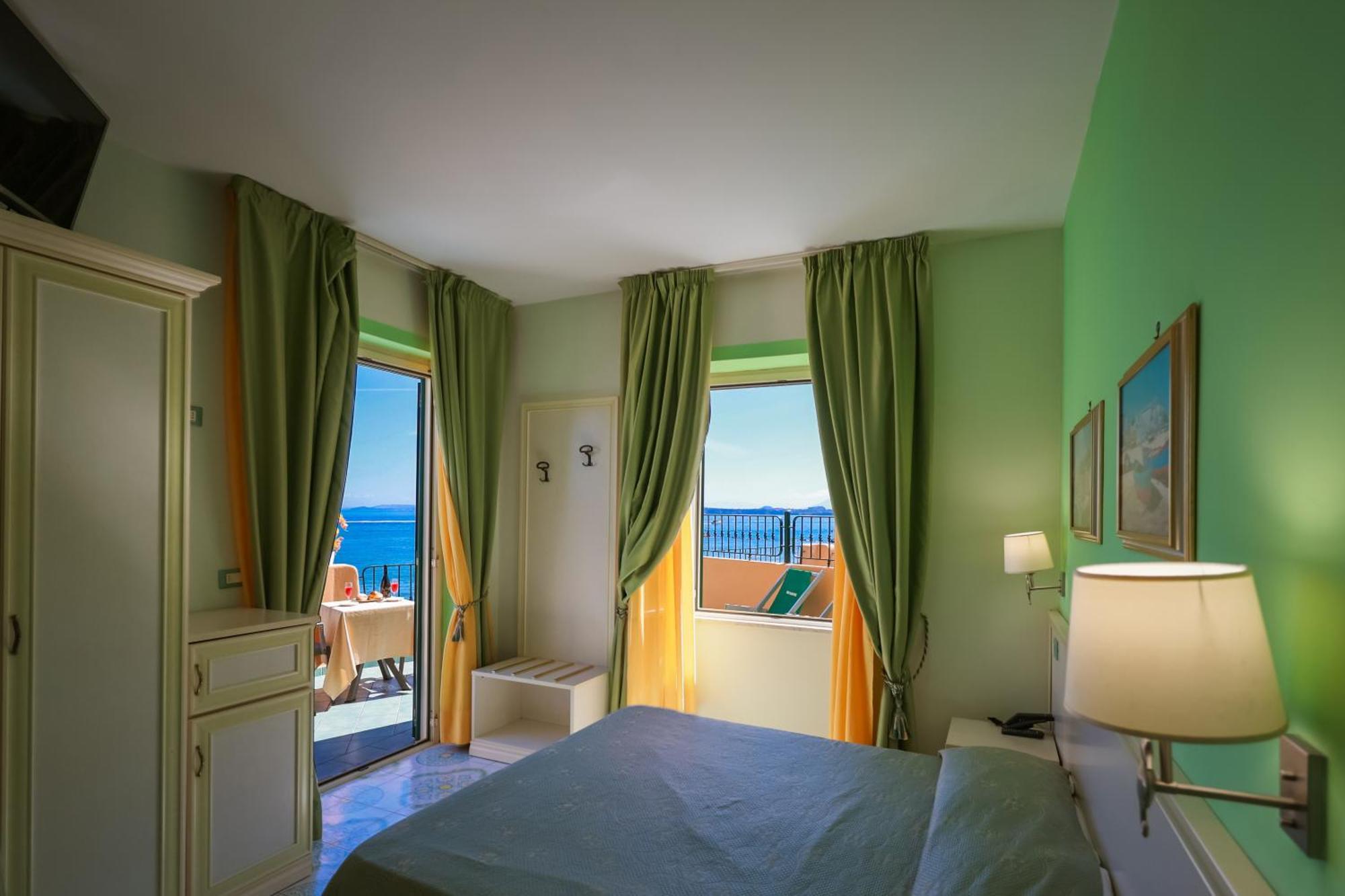 Hotel Rivamare 3*